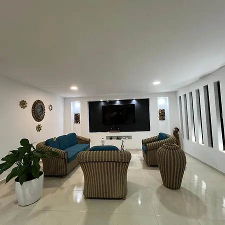Hermosa Casa Privada Sandra Villa *